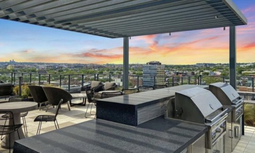 rooftop grills with eating area
